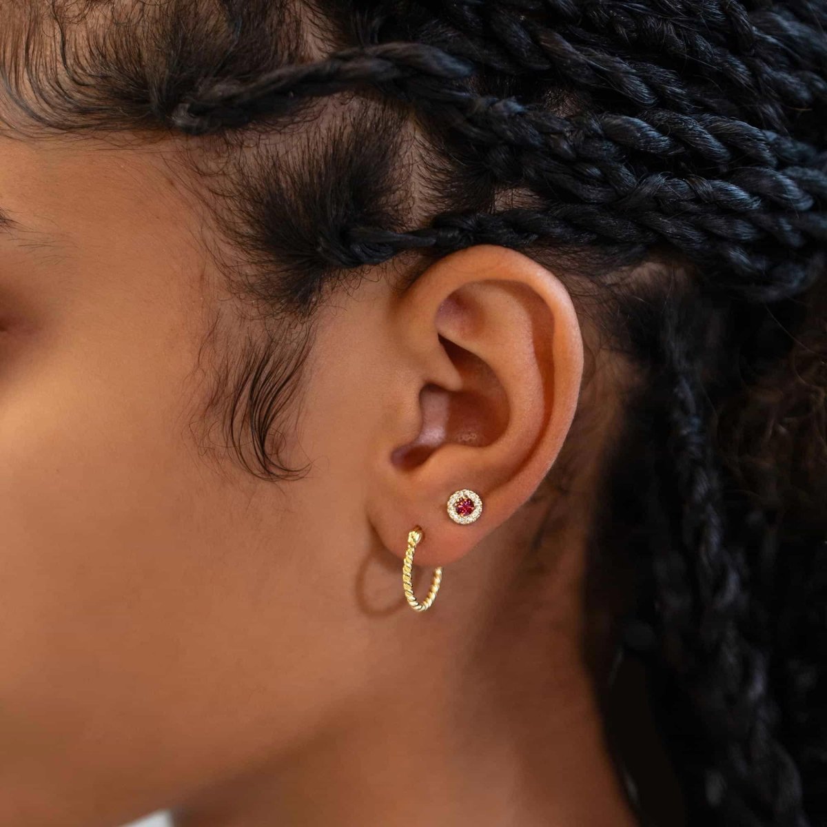 caption:Model wearing 6mm | #Gemstone_Garnet