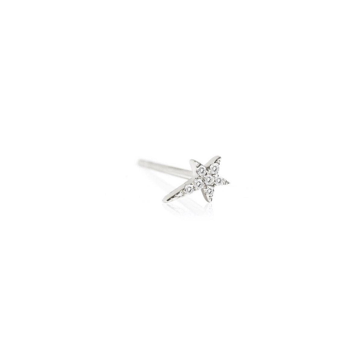 14K white gold shooting star single stud with pavé natural diamonds, on a white background