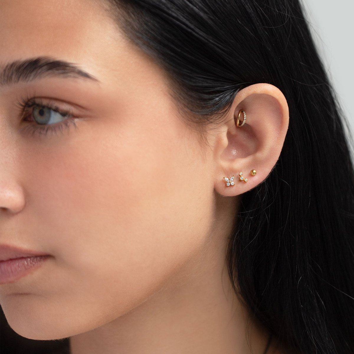 caption:Model wearing 6mm on rook